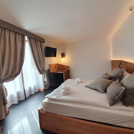 Hotel Pezzotti Pellizzano Eksteriør billede
