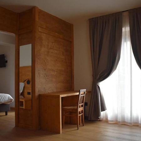 Hotel Pezzotti Pellizzano Eksteriør billede