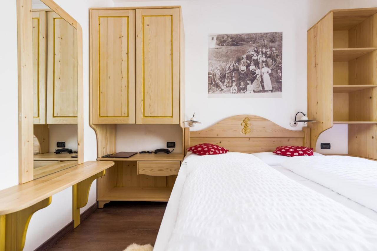 Hotel Pezzotti Pellizzano Eksteriør billede