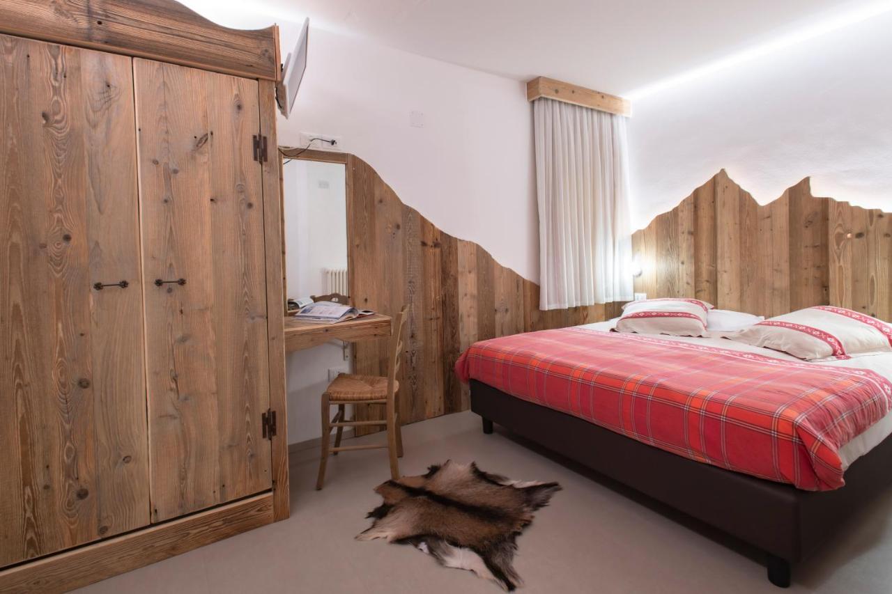 Hotel Pezzotti Pellizzano Eksteriør billede