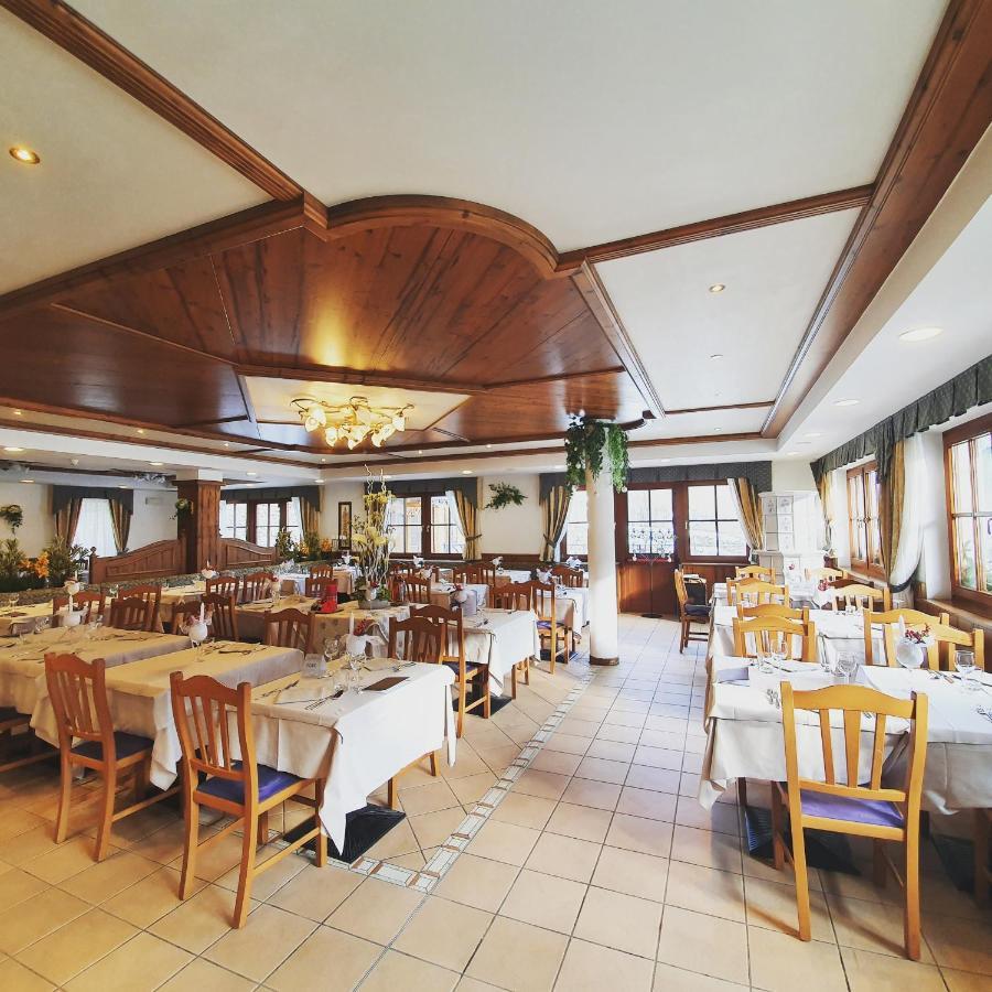 Hotel Pezzotti Pellizzano Eksteriør billede